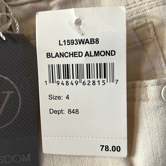 Wit & Wisdom Almond Luxe touch Ankle Skimmer Jean - Picture 9 of 16